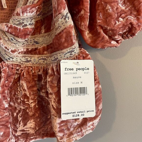 Free People Yours Truly Velvet Top || SZ M || Mauve - Picture 13 of 15